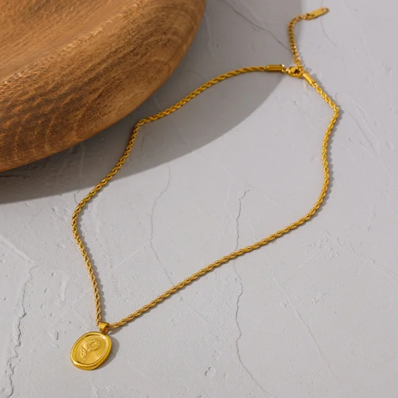 Lovely Flower Pendant Necklace - Picture 2 of 5